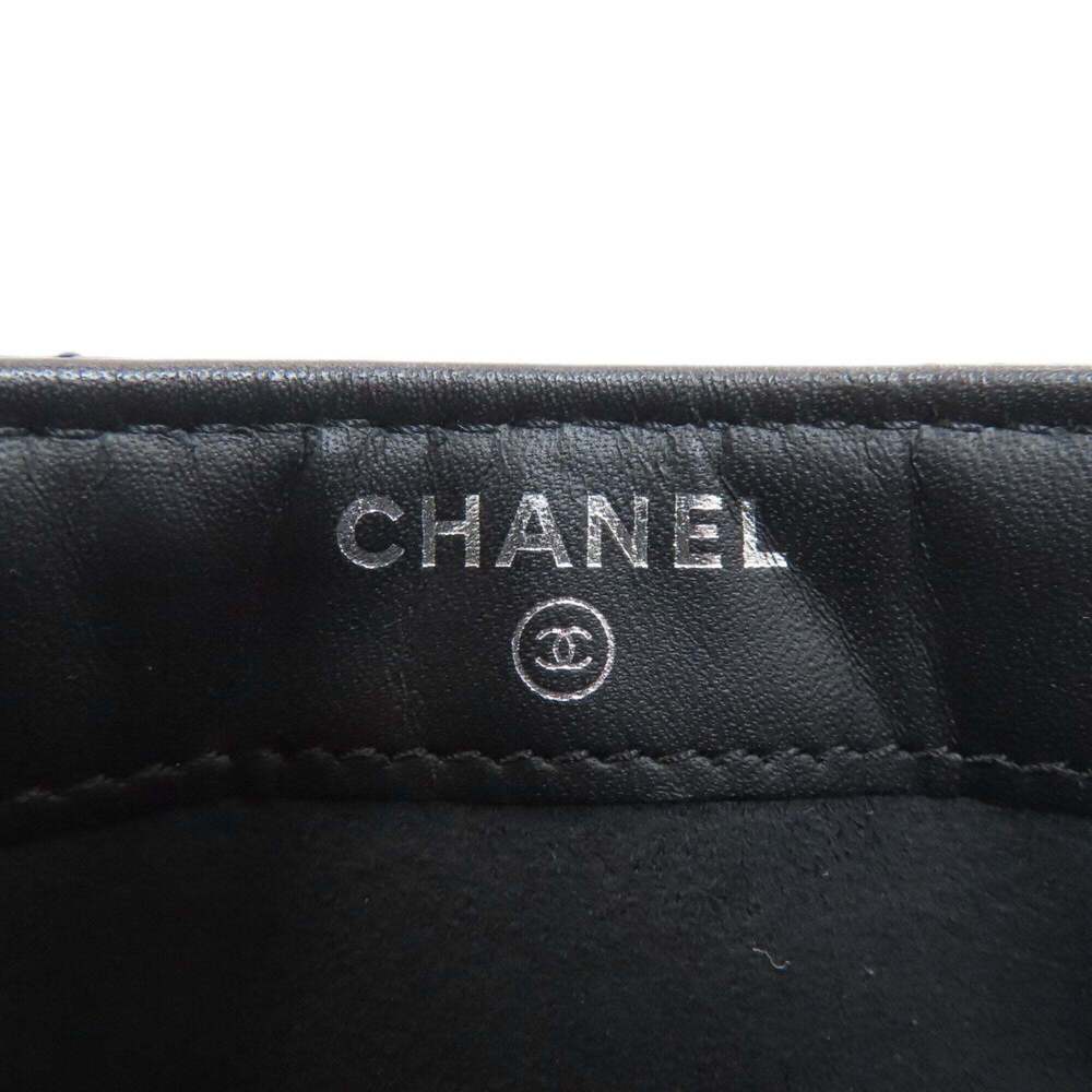 CHANEL Black Lambskin Leather Shoulder Bag - Picture 7 of 16